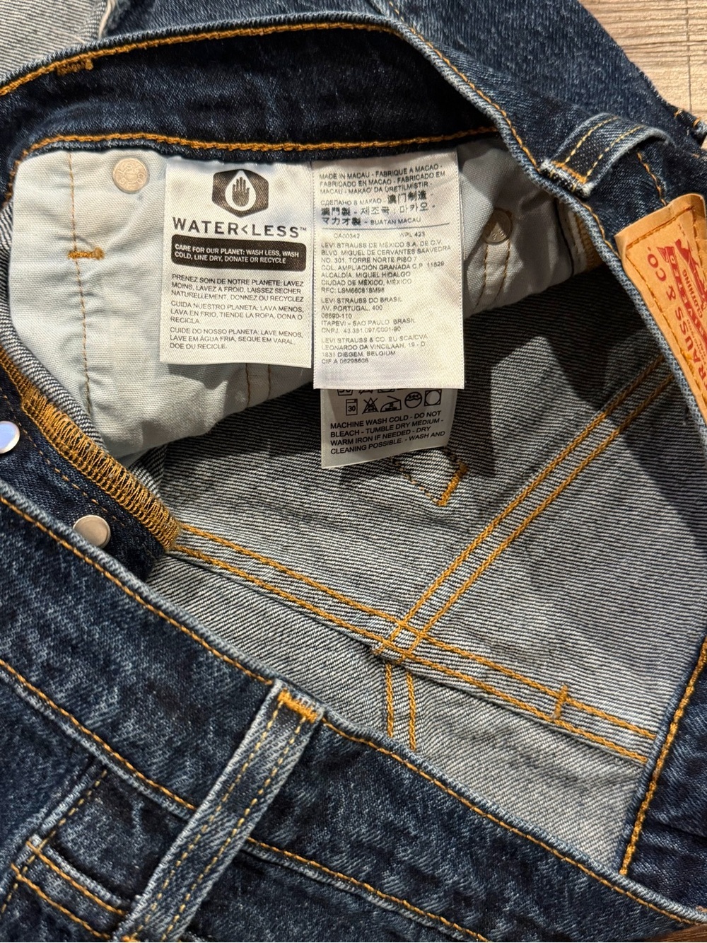 Levis 501 Shorts Womens 28 Distressed Cut Off Button Fly Original Denim Big E - Picture 3 of 4